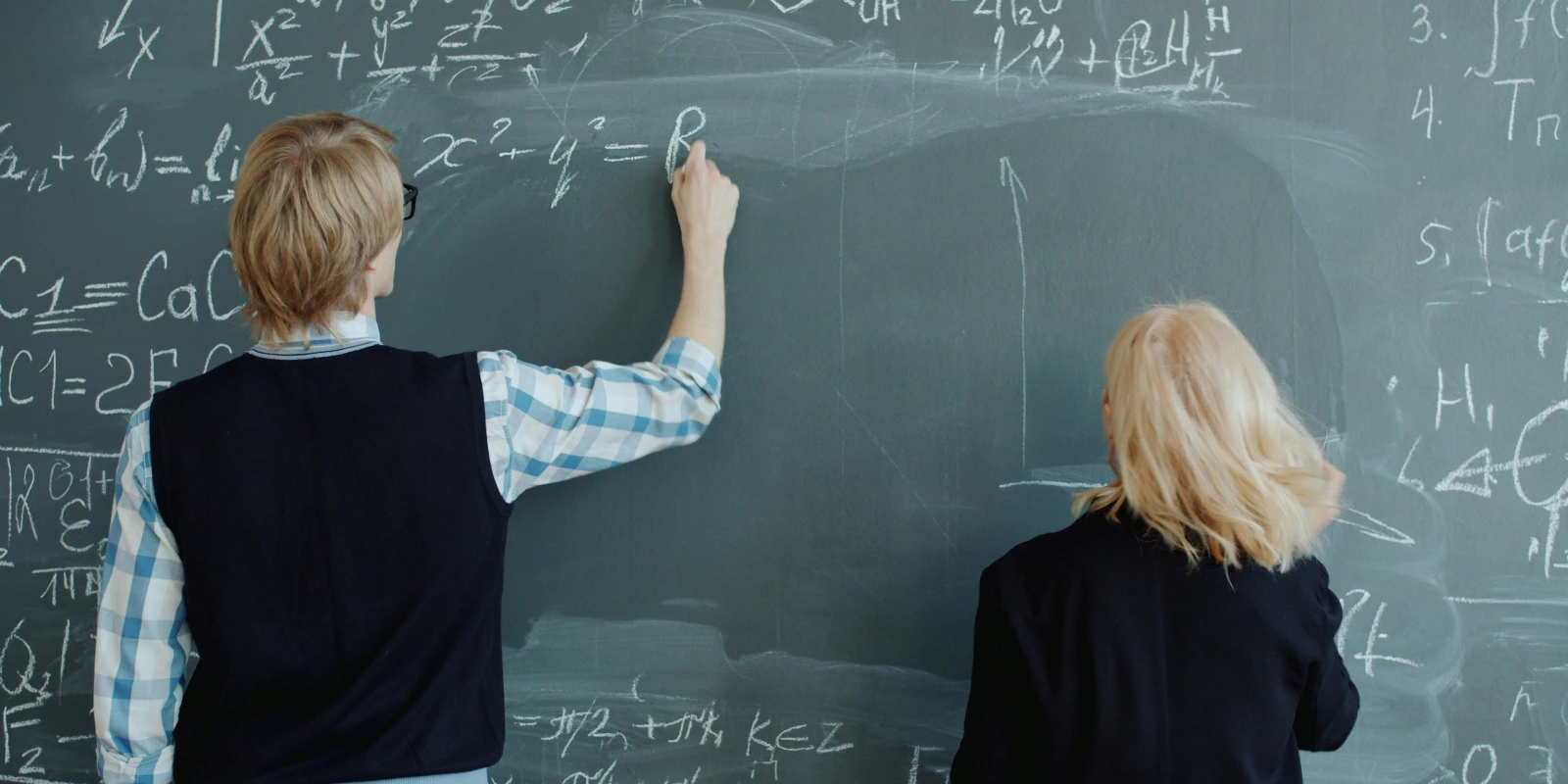 Méthodes de Recherche en Anthropologie : Enquête de Terrain et Analyse